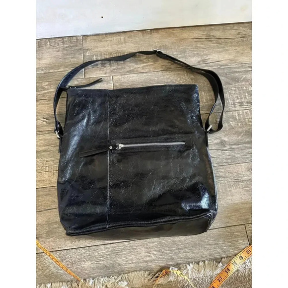 Garnet Hill Black Shiny Leather Hobo Shoulder Handbag - Picture 10 of 13